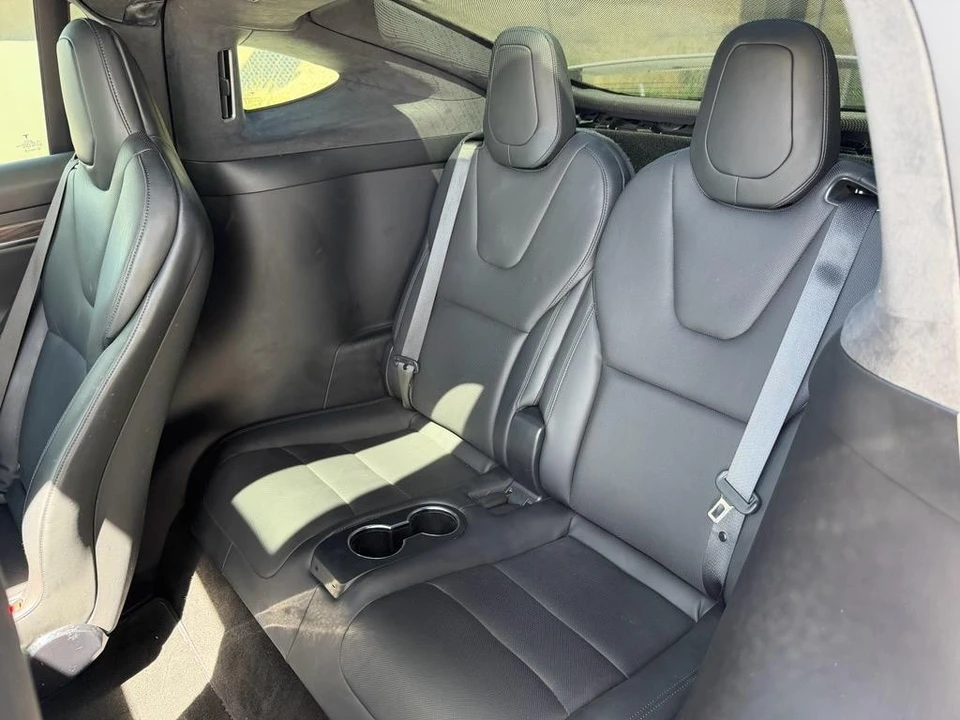 2022 Tesla Model X - Image 17 of 28