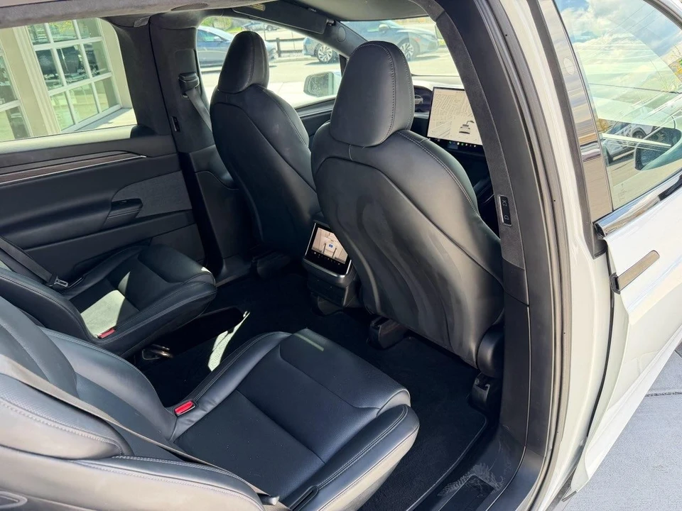 2022 Tesla Model X - Image 22 of 28