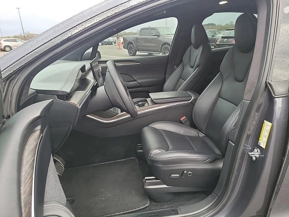 2022 Tesla Model X - Image 3 of 5