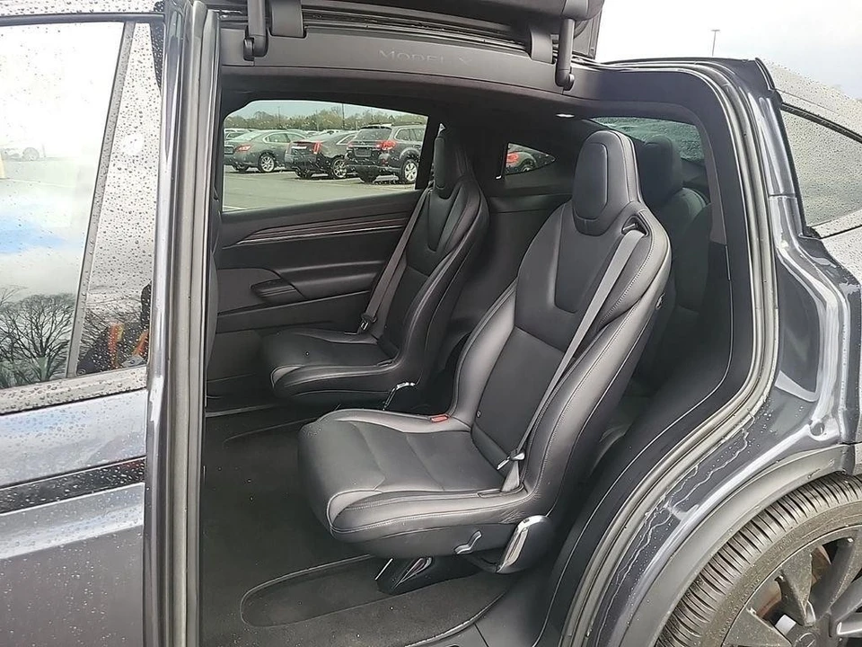 2022 Tesla Model X - Image 4 of 5