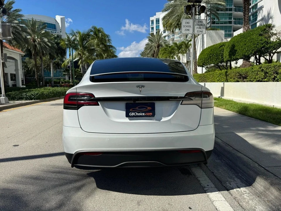 2022 Tesla Model X - Image 7 of 12