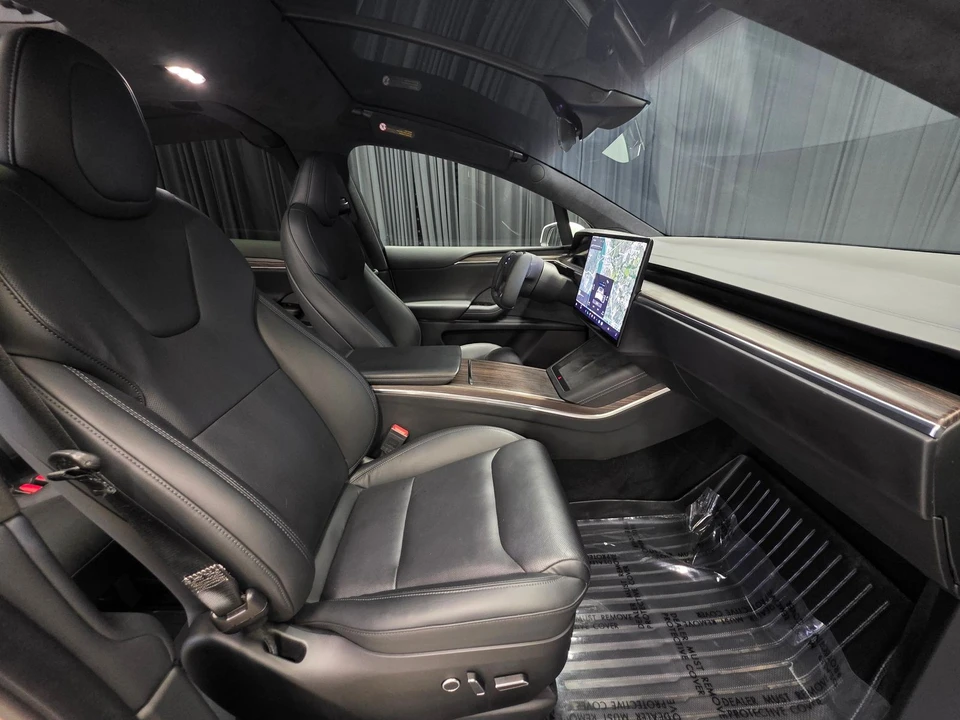 2022 Tesla Model X - Image 30 of 31