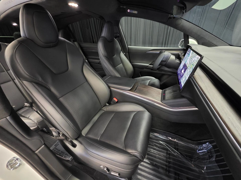 2022 Tesla Model X - Image 31 of 31