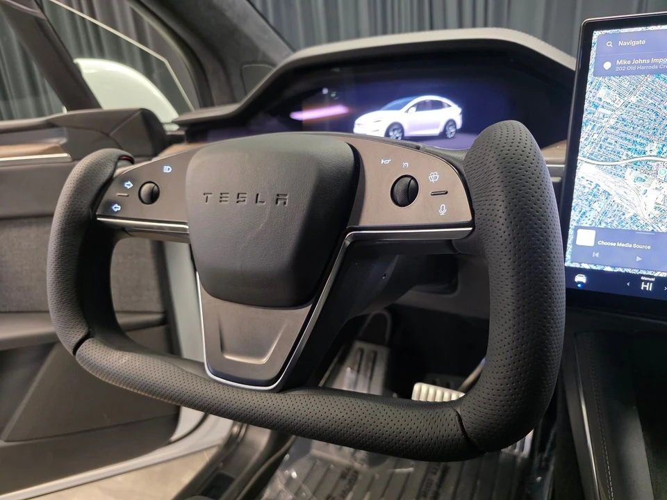 2022 Tesla Model X - Image 21 of 31