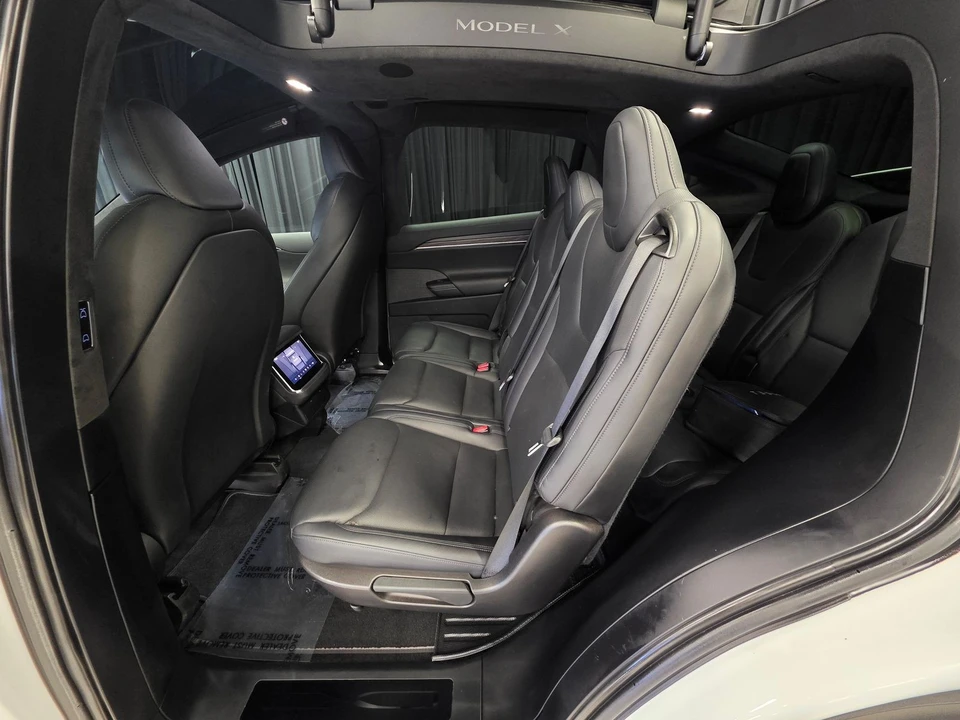 2022 Tesla Model X - Image 25 of 31