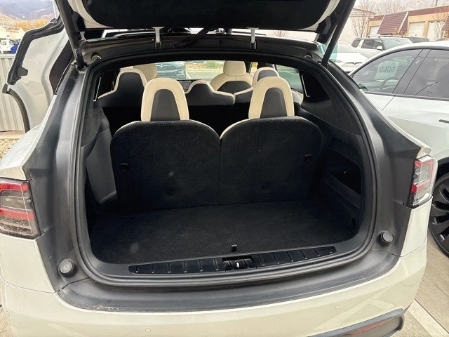 2022 Tesla Model X - Image 18 of 21