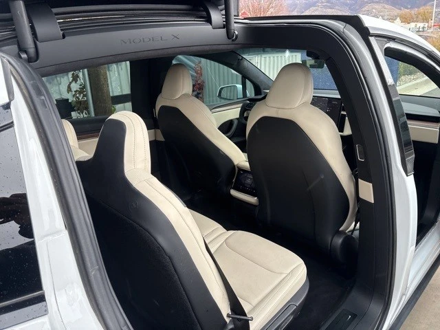 2022 Tesla Model X - Image 20 of 21