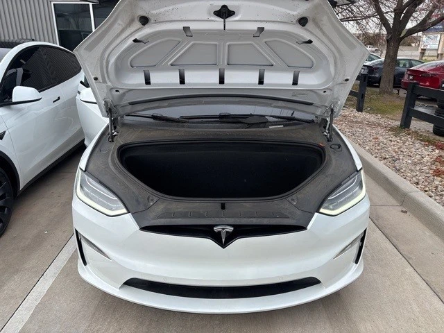 2022 Tesla Model X - Image 13 of 21