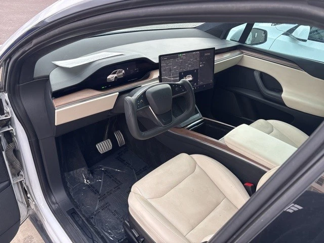 2022 Tesla Model X - Image 12 of 21