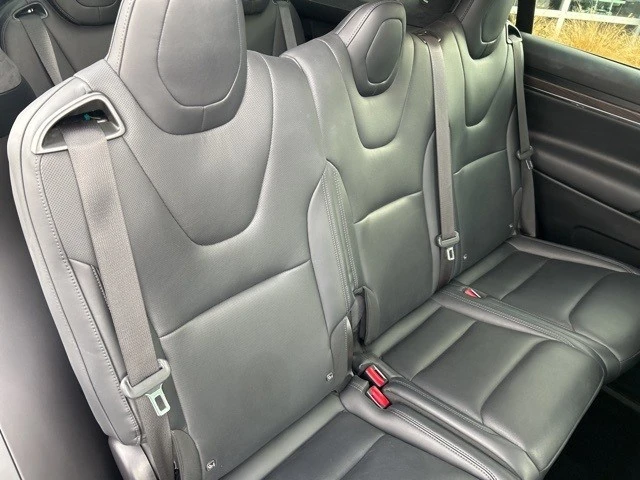2022 Tesla Model X - Image 18 of 21