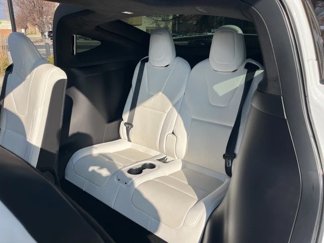 2022 Tesla Model X - Image 14 of 21