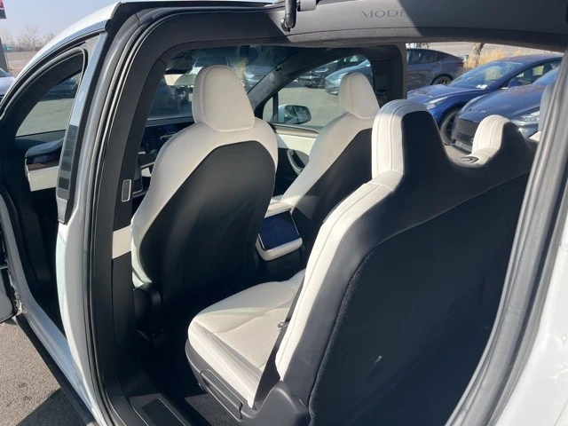 2022 Tesla Model X - Image 13 of 21