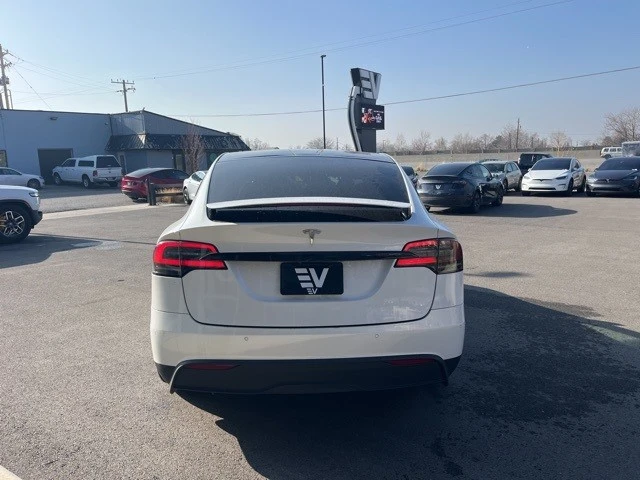 2022 Tesla Model X - Image 4 of 21