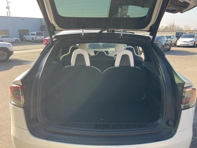 2022 Tesla Model X - Image 15 of 21