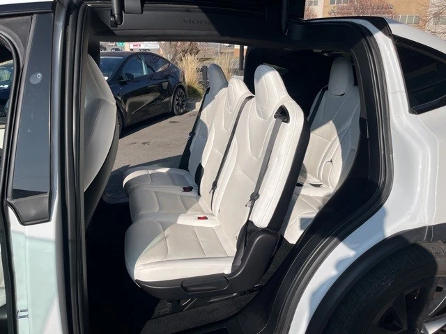 2022 Tesla Model X - Image 12 of 21