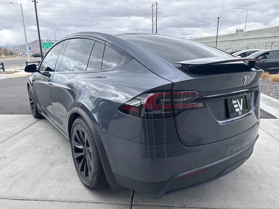 2022 Tesla Model X - Image 6 of 21
