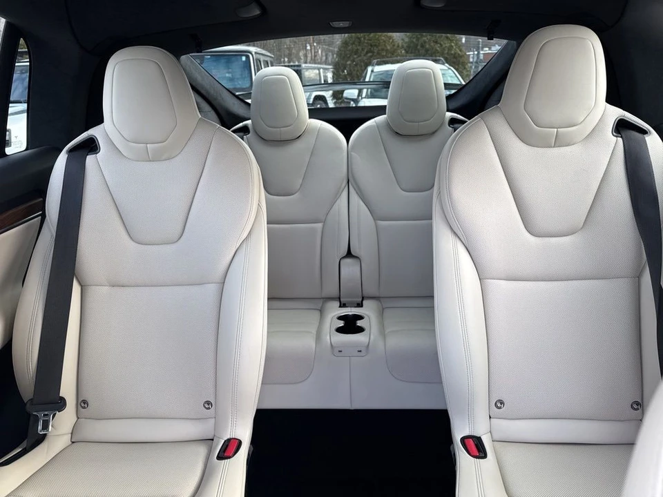 2022 Tesla Model X - Image 12 of 12
