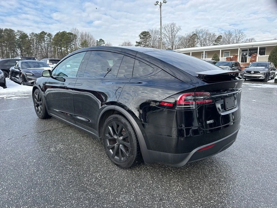 2022 Tesla Model X - Image 3 of 12