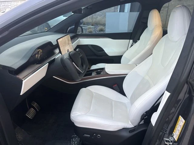 2022 Tesla Model X - Image 12 of 21