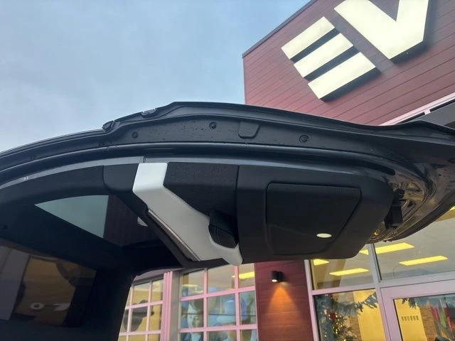 2022 Tesla Model X - Image 15 of 21