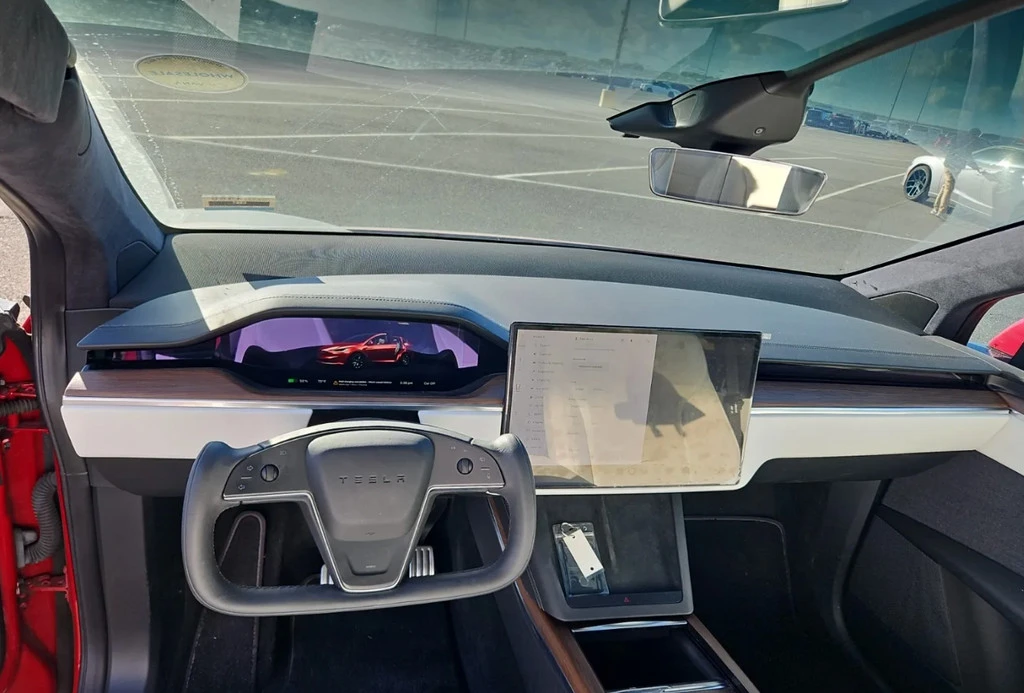 2022 Tesla Model X - Image 6 of 10