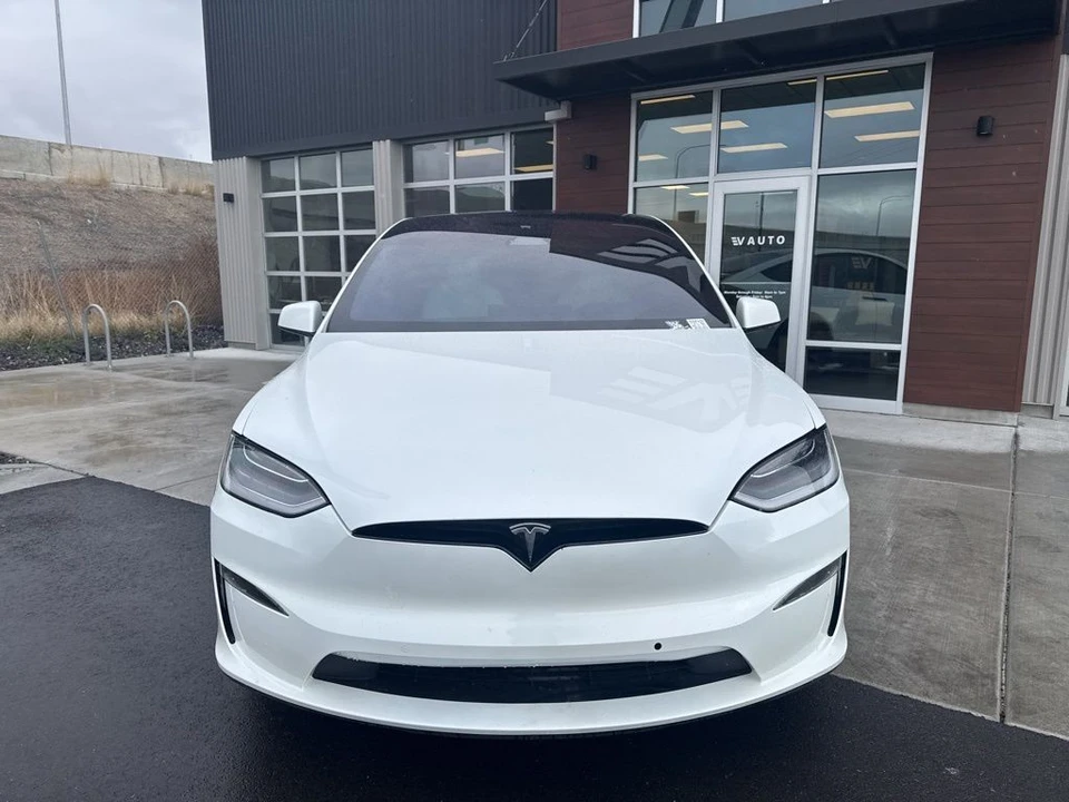 2022 Tesla Model X - Image 3 of 21