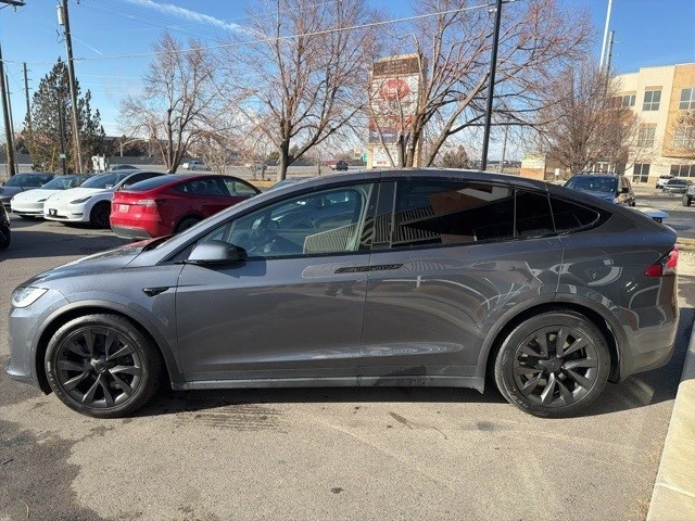 2022 Tesla Model X - Image 5 of 21