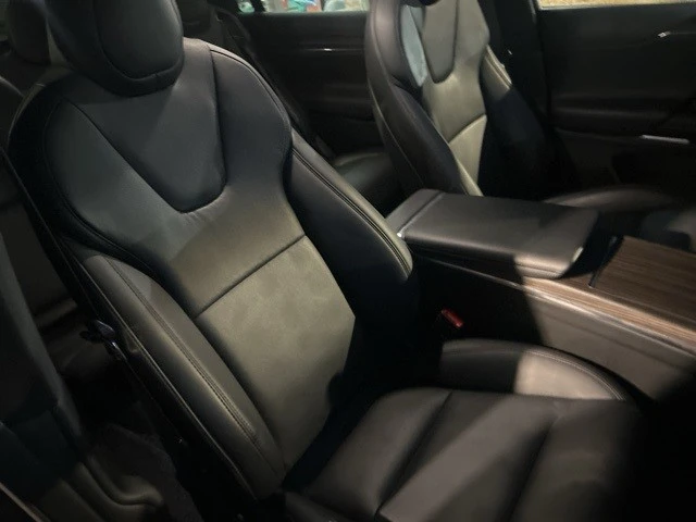 2022 Tesla Model X - Image 19 of 21