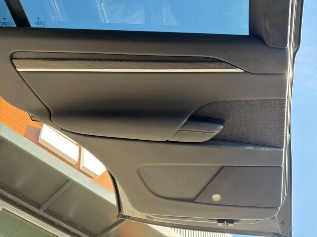 2022 Tesla Model X - Image 16 of 21