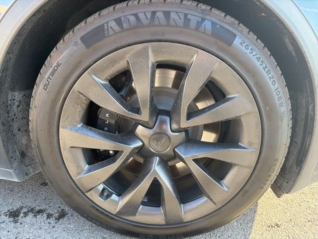 2022 Tesla Model X - Image 10 of 21