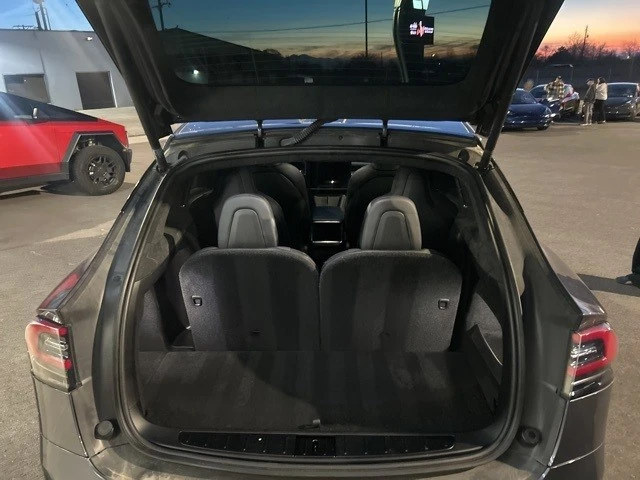 2022 Tesla Model X - Image 16 of 21