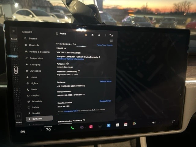 2022 Tesla Model X - Image 21 of 21