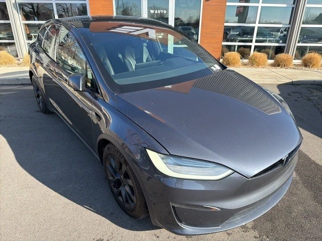 2022 Tesla Model X - Image 2 of 21