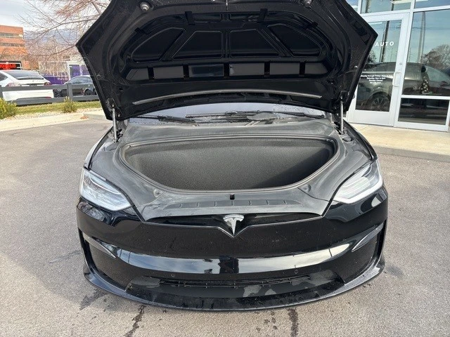 2022 Tesla Model X - Image 15 of 21