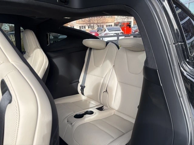 2022 Tesla Model X - Image 18 of 21