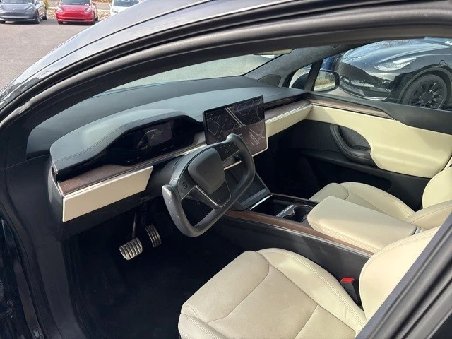 2022 Tesla Model X - Image 13 of 21