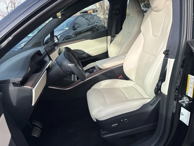 2022 Tesla Model X - Image 12 of 21
