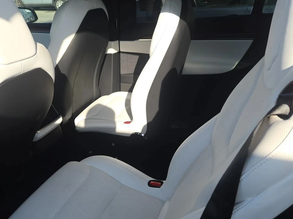2022 Tesla Model X - Image 7 of 7