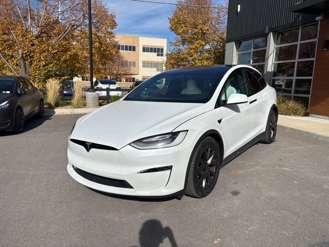 2022 Tesla Model X - Image 4 of 21