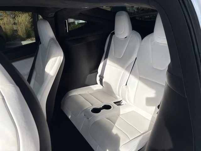 2022 Tesla Model X - Image 17 of 21