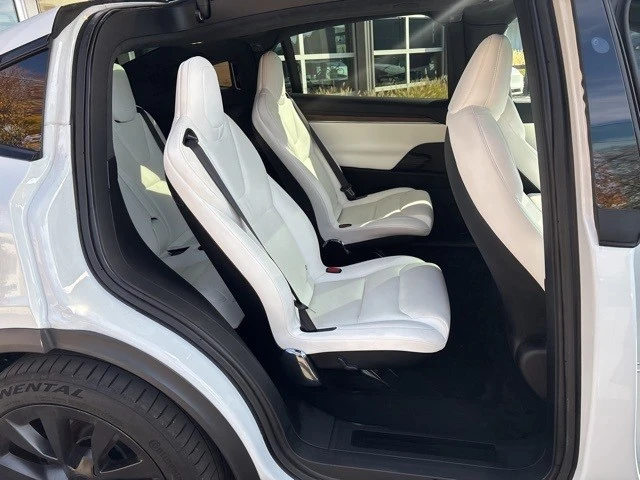 2022 Tesla Model X - Image 20 of 21