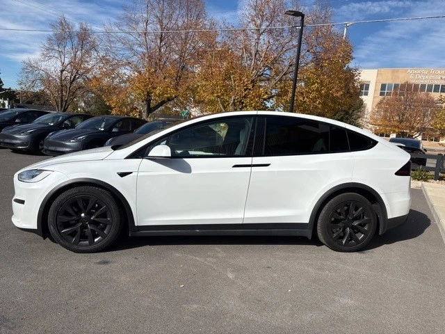 2022 Tesla Model X - Image 5 of 21