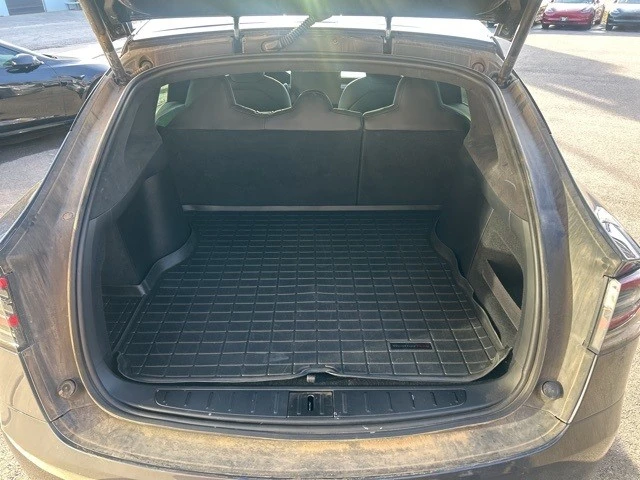 2022 Tesla Model X - Image 17 of 21