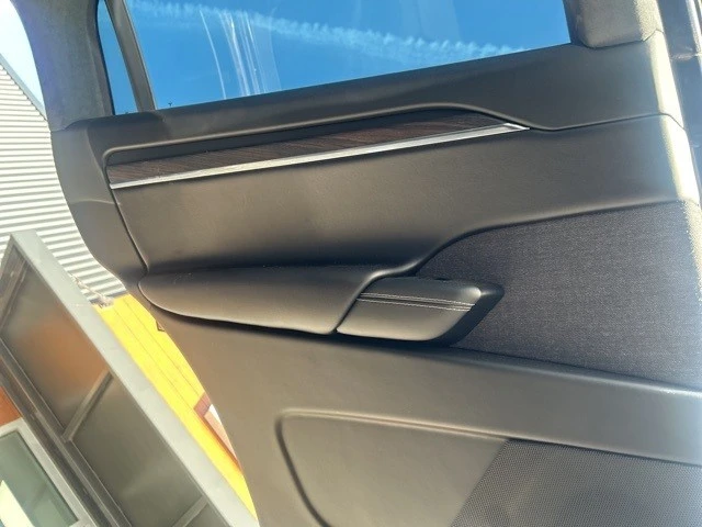 2022 Tesla Model X - Image 16 of 21