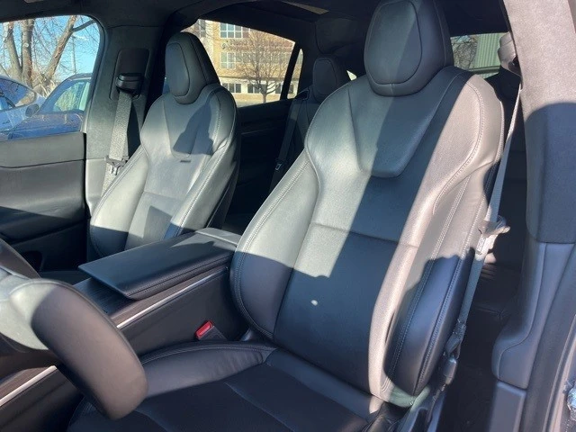 2022 Tesla Model X - Image 9 of 21