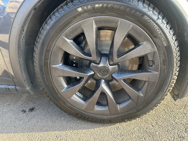 2022 Tesla Model X - Image 10 of 21