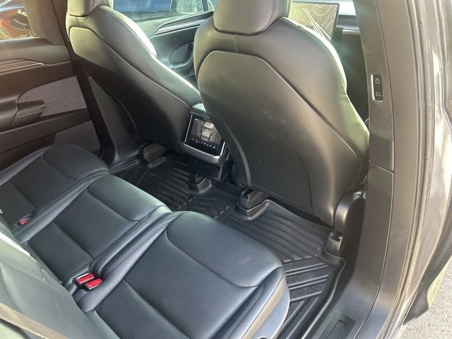 2022 Tesla Model X - Image 18 of 21