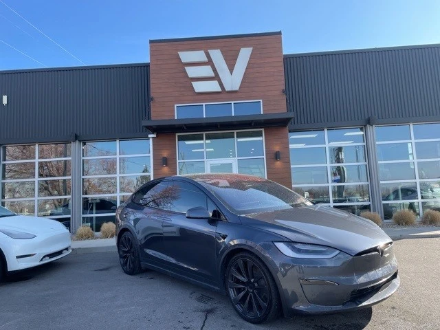 2022 Tesla Model X - Image 2 of 21