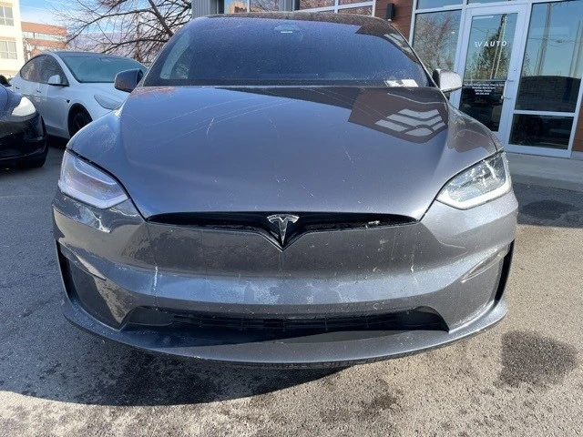 2022 Tesla Model X - Image 4 of 21