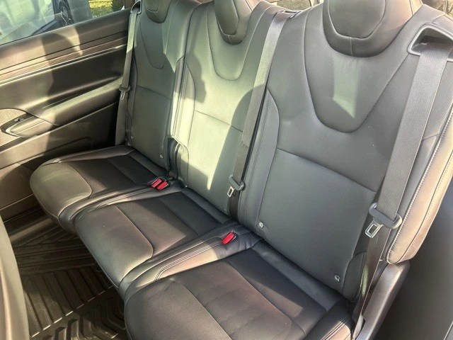 2022 Tesla Model X - Image 15 of 21